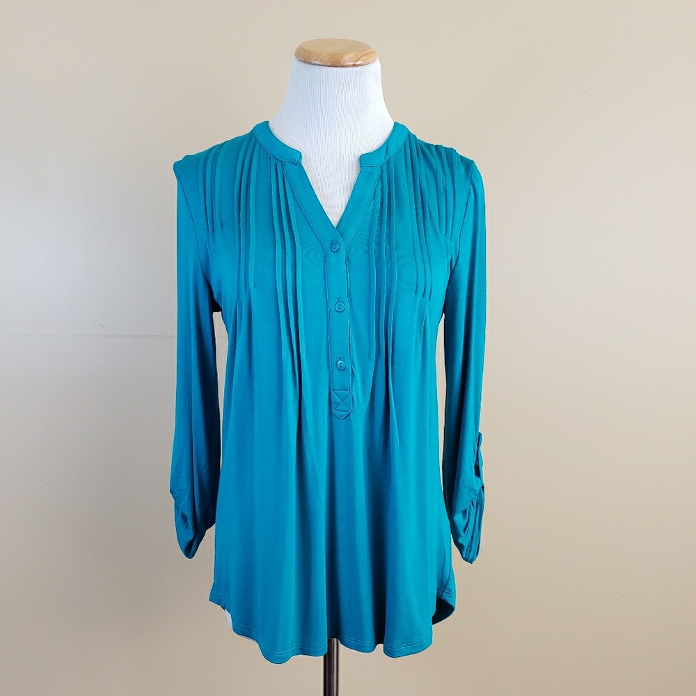 NWT Cable & Gauge 3/4 length sleeve top
